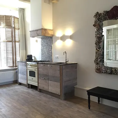 Apartment P. Stuyvesant